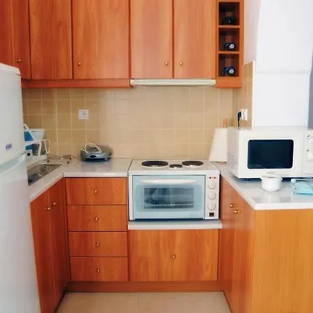 Karyatides Homes * Karia (Tinos)