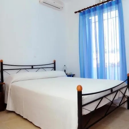 Karyatides Homes Apartment Karia (Tinos)