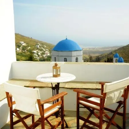 Karyatides Homes 아파트